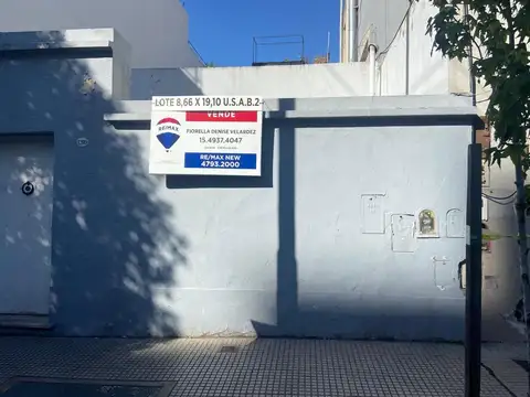 VENTA LOTE EN FLORES.