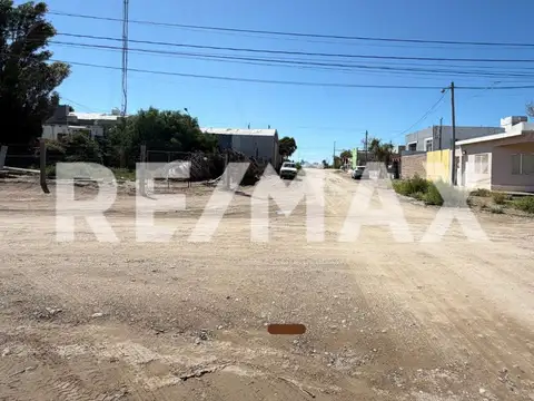 VENTA LOTE EN ESQUINA LAS GRUTAS