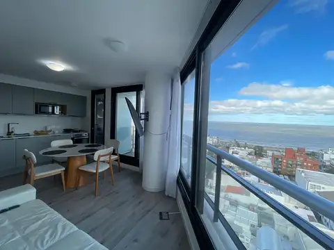 Departamento 3 ambientes con Balcón - Piso Alto - Buceo, Montevideo