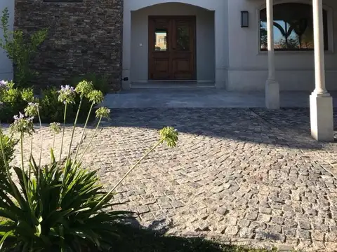 Casa en Venta al Noroeste
