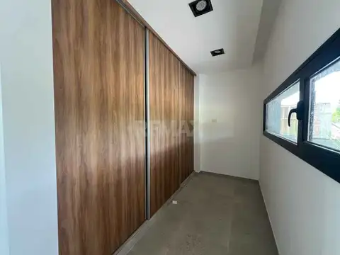 Avenida Plottier 1000