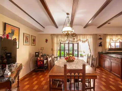 Casa en Venta con 1 cochera
