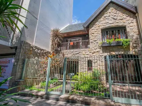 VENTA CASA 5 AMBIENTES PATIO TERRAZA GARAJE DEVOTO