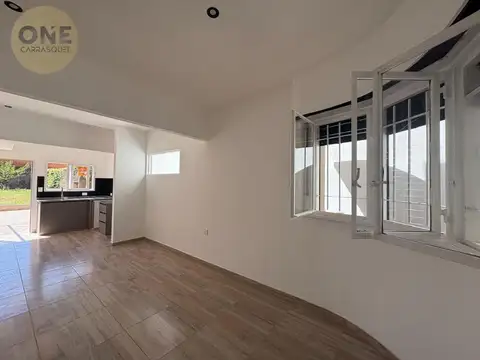 Casa 4 ambientes con 1 baño