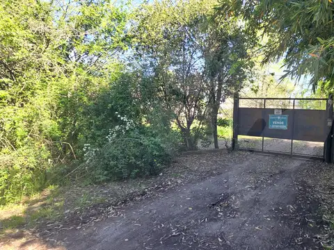 Casa estilo campo en venta en City Bell, Los Porteños – lote 5250 m² con pileta y quincho Zona Grand Bell - Lomas de City Bell