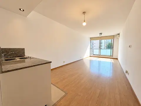Departamento en Alquiler en Coghlan, $ 650.000