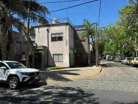 Venta de Hermoso PH 2 Ambientes con Cochera en Villa Devoto.