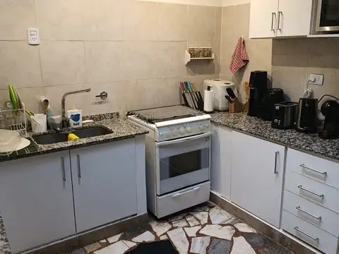 Venta PH 3 ambientes con patio en Victoria