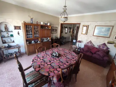 Depto Tipo Casa en Venta de 4 ambientes