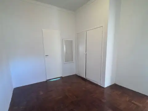 VENTA CASA-EXC. ESTADO -3 AMBIENTES-APTO CREDITO