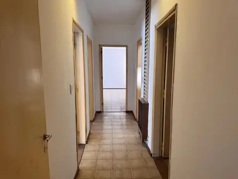 CASA EN VENTA 3 Hab. ZONA Bº CERRO DE ROSAS
