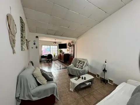 Casa en Venta con 3 cocheras