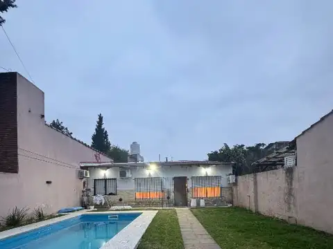 Casa en Venta con 1 cochera