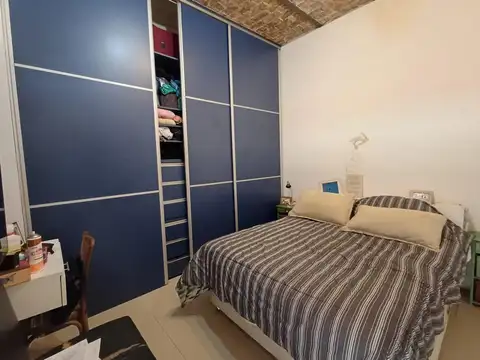 CASA EN VENTA DE 2/3 DORMITORIOS Y COCHERA APTA CREDITO