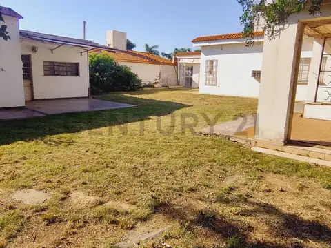Venta Casa Alto Verde. Esquina Premium 800m². Gran Potencial Comercial y Residencial.