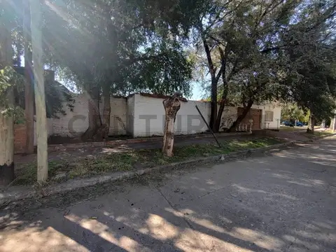 Casa 6 ambientes con 2 baños