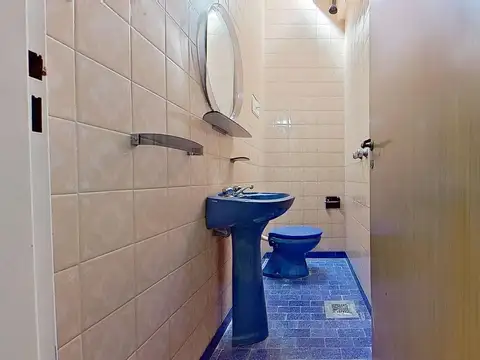 LOTE CASA 3 AMBIENTES VENTA FLORESTA A REFACCIONAR
