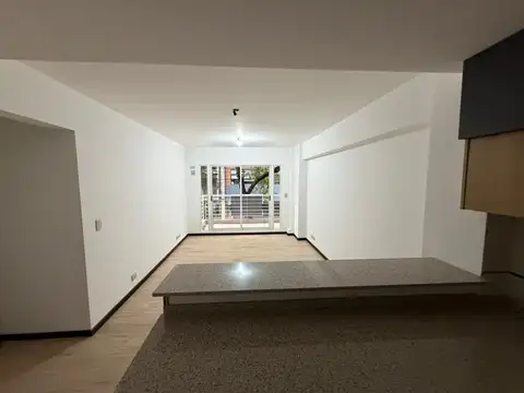 Departamento en Venta en Parque Chacabuco, USD 134.900