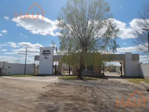 Casa-Quinta en Barrio Cerrado "Estilo Chacra". Cipolletti