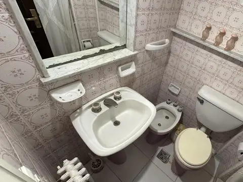 Piso antiguo de categoría en venta en el centro de Tandil