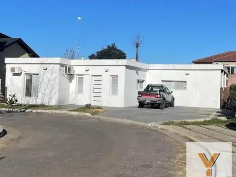 Casa en venta - 2 Dormitorios 2 Baños - 400Mts2 - Ezeiza