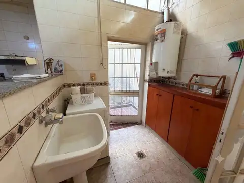 Depto Tipo Casa en Venta 42 años