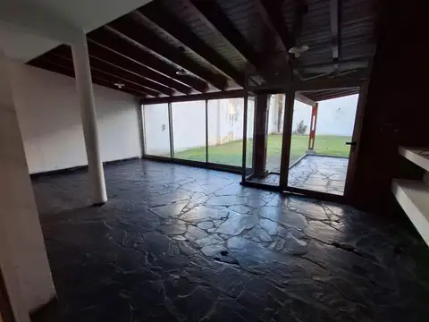 Casa en Alquiler de 3 dormitorios