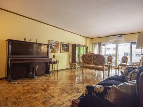Departamento en Venta de 5 ambientes