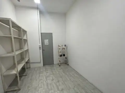LOCAL COMERCIAL EN ALQUILER - SAN JUAN 1076