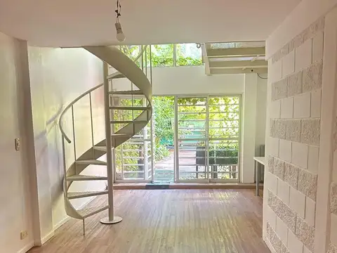 Oficina comercial tipo loft en dúplex con gran patio – Palermo Hollywood