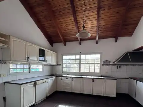 Casa en Alquiler de 3 dormitorios