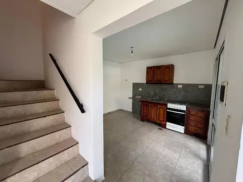VENTA DUPLEX 3 AMBIENTES MORENO APTO CREDITO