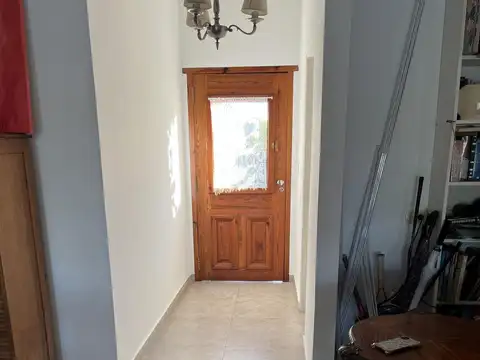 HERMOSA CASA A LAGUNA DESARROLLADA EN UNA PLANTA EN CANTON NORTE