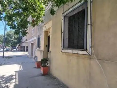 Casa en Venta en Parque Chas! con Gran Terraza y Posibilidad de Ampliar a pocas cuadras del subte