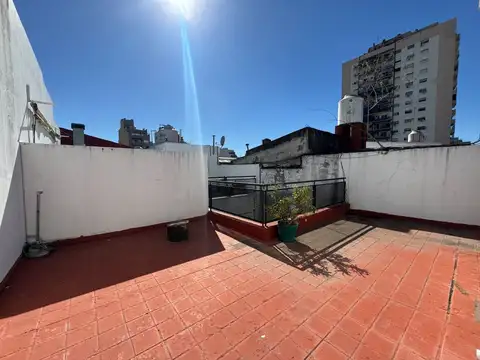 VENTA PH DE 2 AMB C/TERRAZA FLORES- APTO CREDITO
