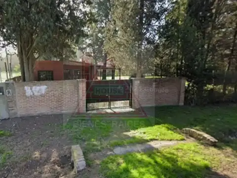 Quinta en Venta con 3 cocheras