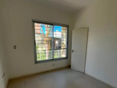 Departamento en Alquiler en Campana, $ 700.000