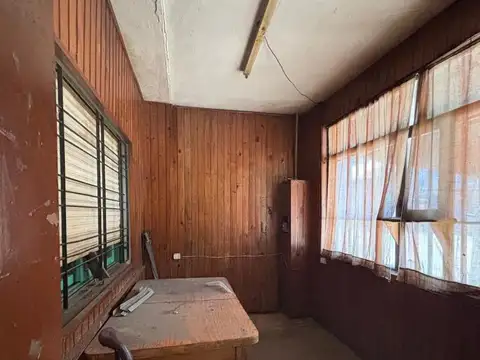 Local en Venta en Villa Luzuriaga, USD 105.000