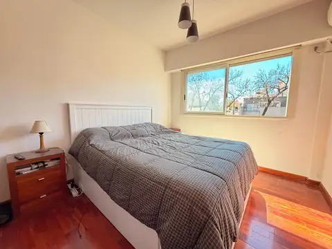 VENTA DEPARTAMENTO 2 AMBIENTES AL FRENTE CON 2 BALCONES Y TERRAZA PROPIA EN AGRONOMIA - COCHERA CUB.