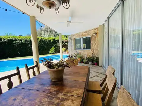 Lindísima propiedad en dos plantas