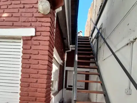 Casa 4 ambientes con 1 baño