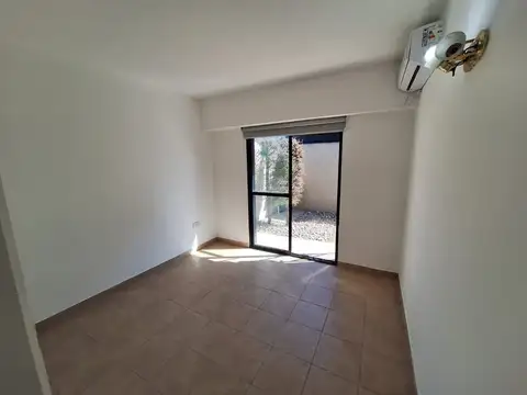 Jorge Santiago Bynnon 1600