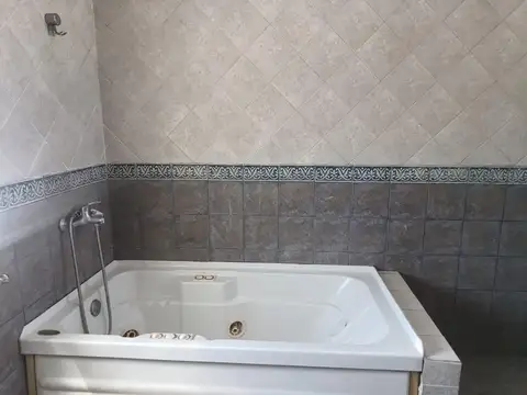 Alquiler de Departamento Tipo PH  2 Ambientes Amplio