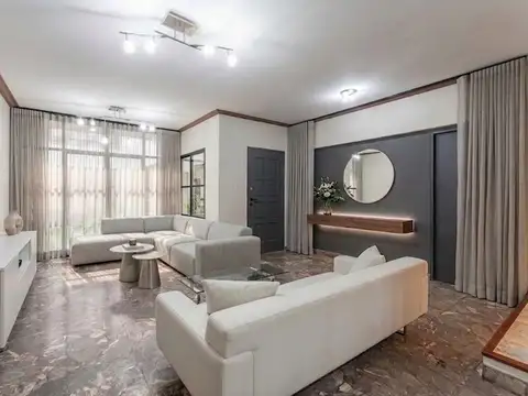 Venta Casa quincho, parrilla cochera p/2 autos