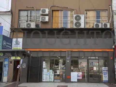 Local en Alquiler Moron Norte CENTRO (frente a la estación)
