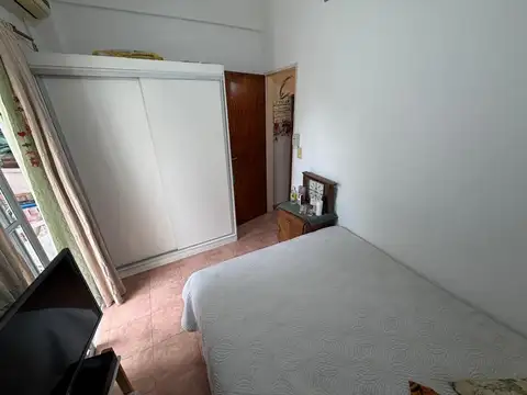 PH DOS AMBIENTES, CON PATIO, EN VENTA. - MORON