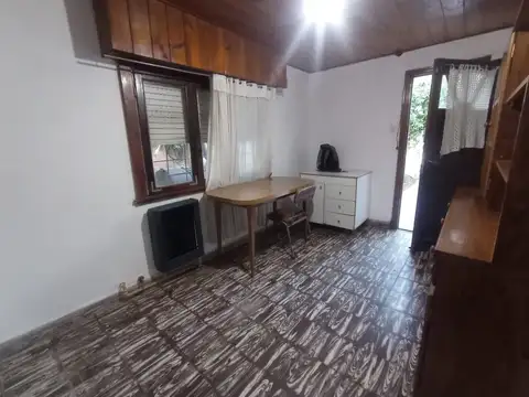 VENTA CASA 2 AMBIENTES CON PARQUE B. SAN MARTIN
