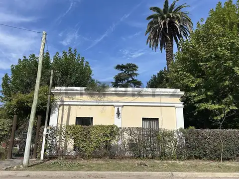 VENTA DE CASA 6 AMBIENTES EN MARCOS PAZ, CIUDAD