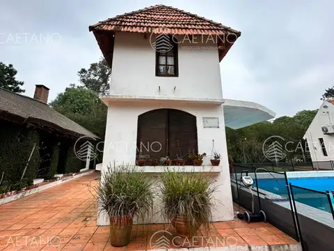 Casa 5 ambientes con 4 baños