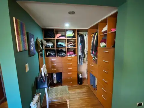 Casa en barrio privado Los Robles